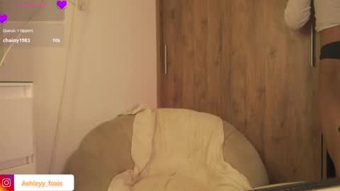 Ashley Fox online show from June 4, 2:06 am