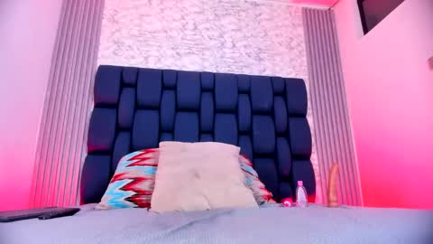 ashlybenison online show from March 5, 5:07 am