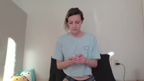 Ash online show from March 8, 10:13 pm