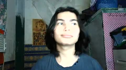 asian_babyboi online show from June 20, 10:43 am