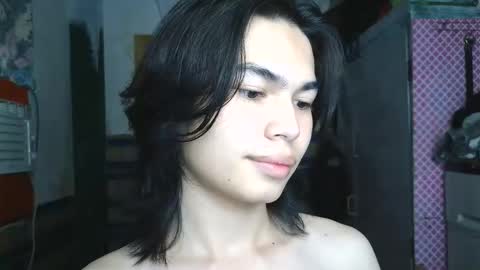 asian_babyboi online show from February 9, 12:42 pm