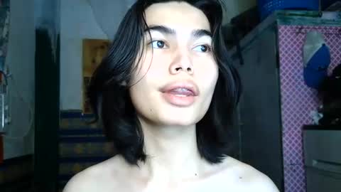 asian_babyboi online show from July 11, 10:40 am