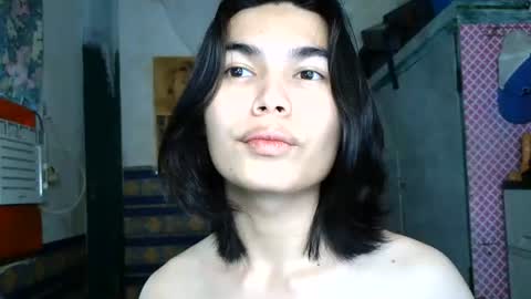 asian_babyboi online show from July 7, 6:47 am