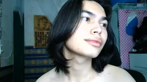 asian_babyboi online show from July 6, 4:31 am