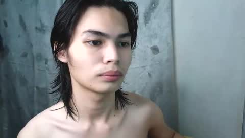 asian_babyboi online show from September 20, 8:39 am