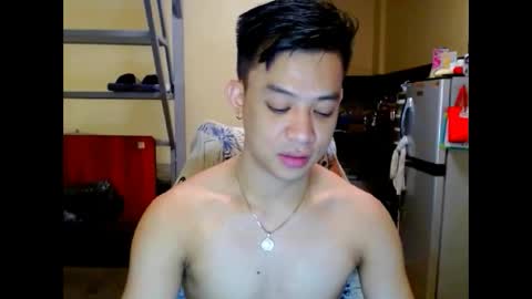 asiandreamboyx online show from October 26, 8:15 am