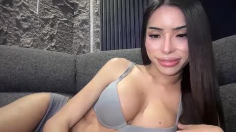 Snapshot of asianhugecockcindy chatting on October 21, 10:24 pm asianhugecockcindy online show from October 21, 10:24 pm