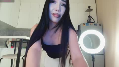 Min-Ah online show from June 4, 3:29 pm