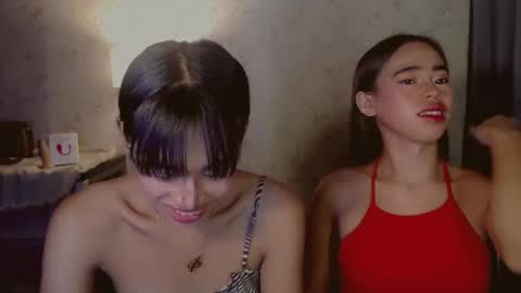 kisses online show from February 4, 6:34 pm