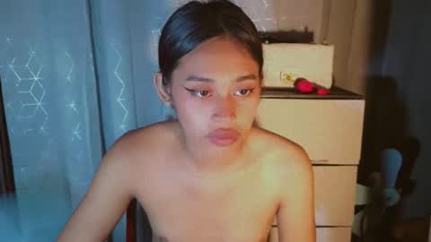 kisses online show from June 11, 8:23 am