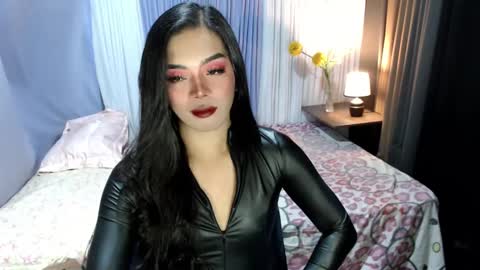 Margaux Miller online show from February 16, 2:43 pm