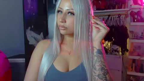 Snapshot of aspenmadden chatting on September 21, 11:53 pm iwantaspen online show from September 21, 11:53 pm