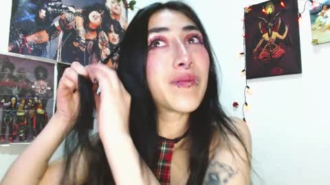 Snapshot of asterothxznikki chatting on December 23, 7:06 am Asterothxznikki online show from December 23, 7:06 am