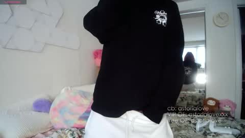 AstoriaLove online show from November 10, 6:54 pm