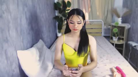 atashakendall online show from January 12, 2:29 am