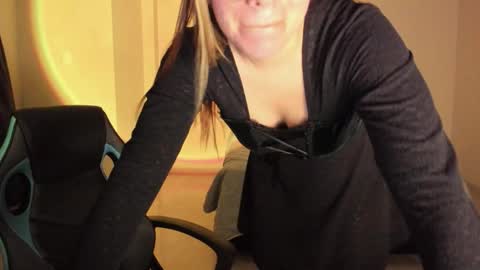 atenas online show from October 25, 9:52 am