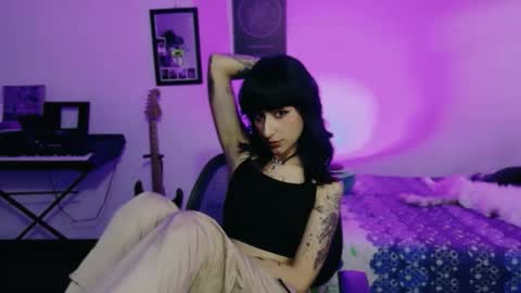 Atenea online show from March 16, 10:25 pm