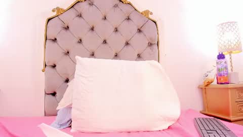 atenea lux online show from July 29, 8:53 pm