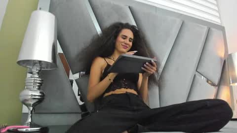 atenea online show from June 6, 7:03 am
