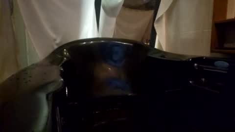 jonnyandrew online show from December 2, 3:27 am