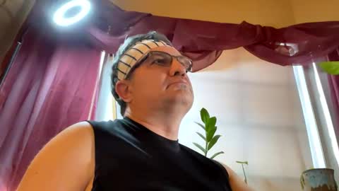 atozzzz online show from November 15, 5:47 pm