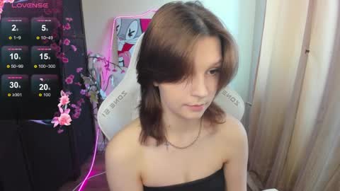 Audrey online show from April 2, 8:10 am