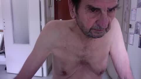 auguste061400 online show from March 11, 9:13 am