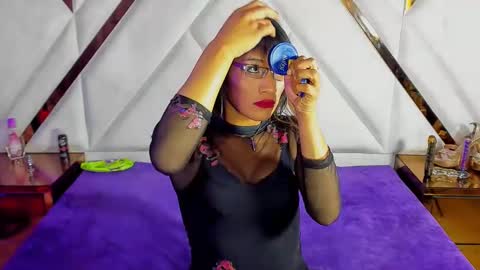 Monii Yi online show from March 2, 1:58 am