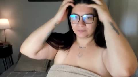 Aura online show from October 30, 2:23 am