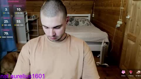 Snapshot of aurelius_x1 chatting on October 16, 7:02 pm Maks online show from October 16, 7:02 pm