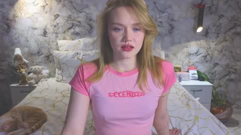 Kate online show from March 5, 4:49 pm