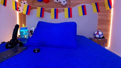 auroraa_miller online show from July 4, 3:43 am