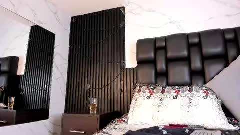 Aurora online show from October 18, 4:49 am