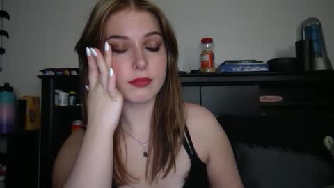 auroralightz1 online show from December 22, 3:35 am