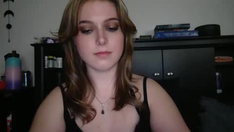 auroralightz1 online show from January 7, 5:23 am