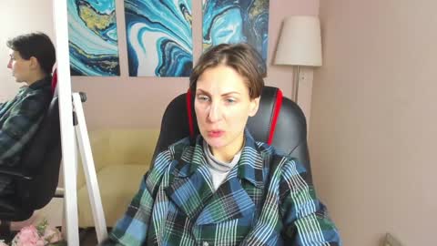 Aurora online show from February 8, 6:55 pm