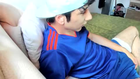 austin1119a online show from April 12, 6:01 pm