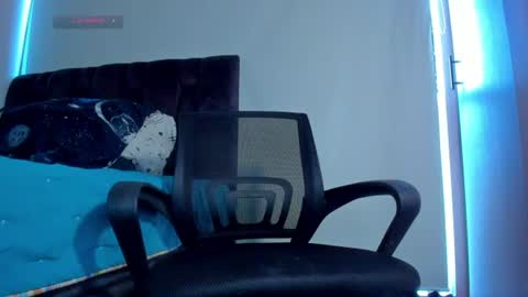 A online show from July 30, 10:43 pm