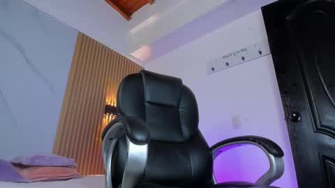 austin_rouse online show from March 29, 7:48 pm