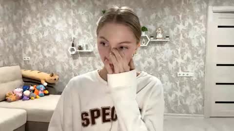 Snapshot of autumnroginson chatting on October 8, 3:18 pm Annie online show from October 8, 3:18 pm