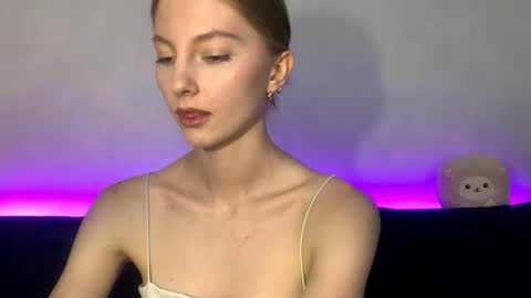 Snapshot of autumnroginson chatting on September 19, 5:38 pm Annie online show from September 19, 5:38 pm