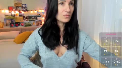 Snapshot of ava_athena chatting on September 18, 4:16 am Ava online show from September 18, 4:16 am