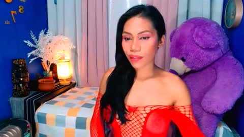 Ava online show from February 14, 1:29 pm
