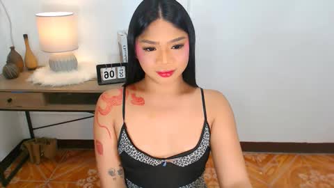 Ava online show from October 8, 7:58 am