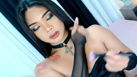 Ava online show from December 4, 8:58 am