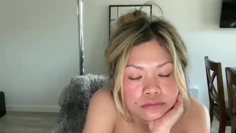 Little Ava  online show from April 16, 9:39 pm