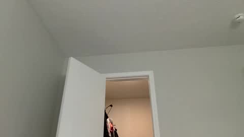 Snapshot of avaashley chatting on December 8, 2:35 am Ava Ashley online show from December 8, 2:35 am