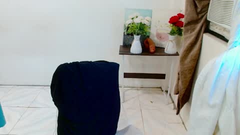 avacadaxcx online show from April 14, 1:31 am