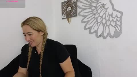 Ava online show from July 6, 1:13 am