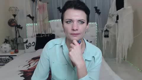 avasaturnian online show from November 3, 7:42 am